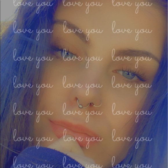 Meet your Posher, Tessa - Picture 2 of 4